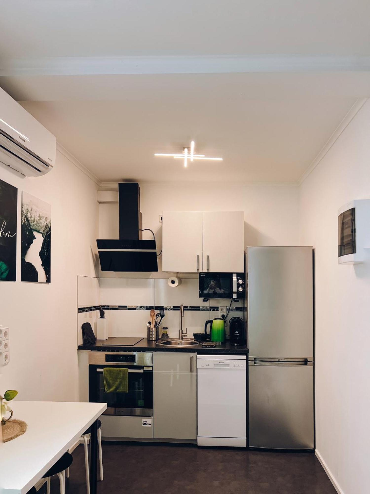 Neuwertiges Apartment Mit Kostenlose Privatparkplatz Auch Fuer Transporter Geeignet R1 Freiberg am Neckar Exteriör bild